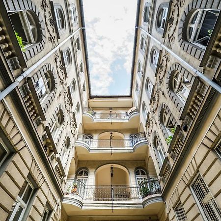 Bpr Azure Desire Studio بودابست المظهر الخارجي الصورة